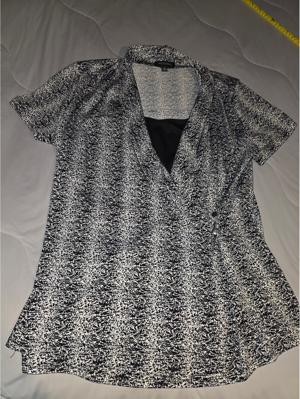 Notations Black White Abstract Short Sleeve Stretch Blouse, work, holiday,Medium